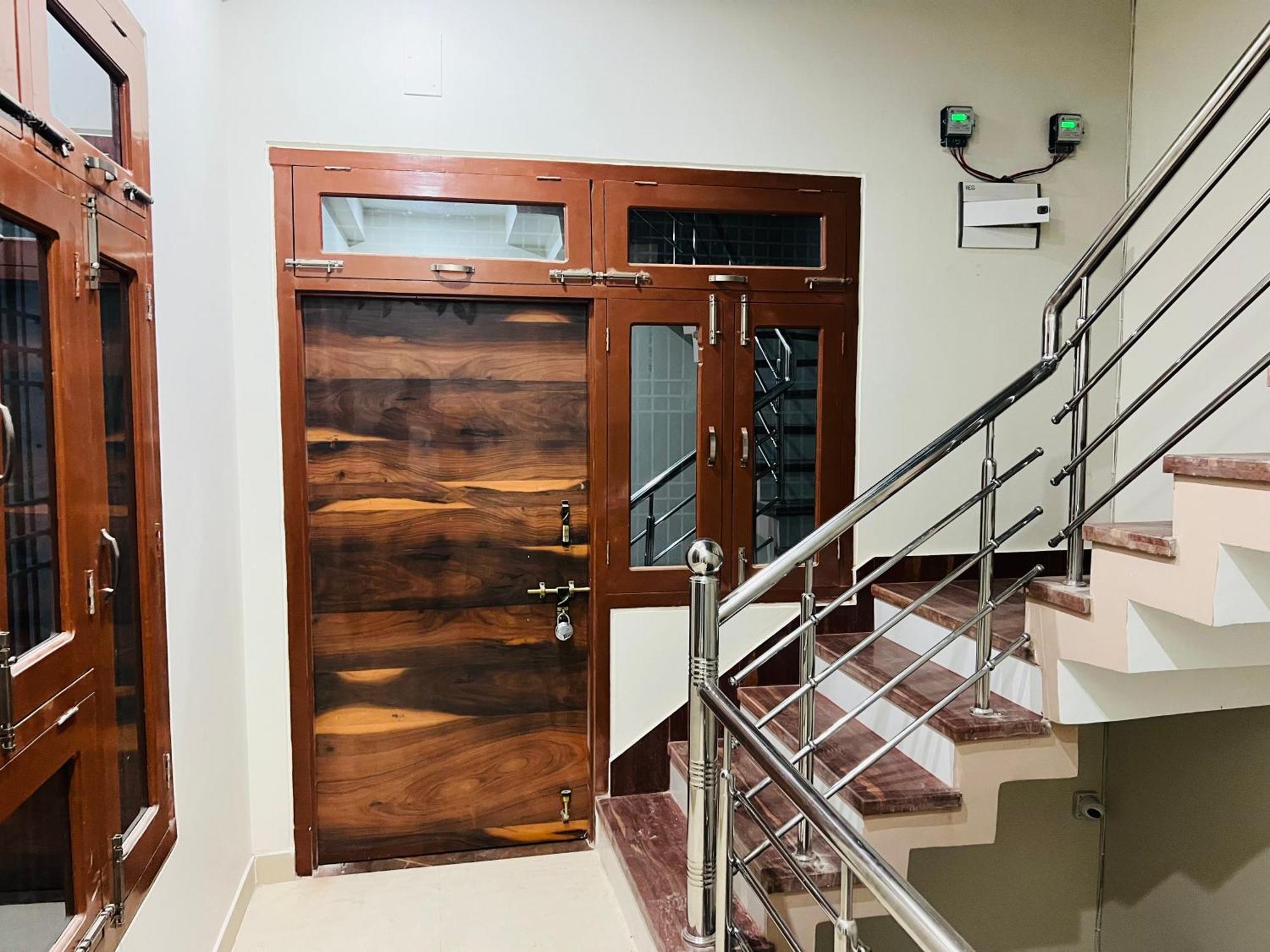Sg Home Stay Ayodhya Εξωτερικό φωτογραφία